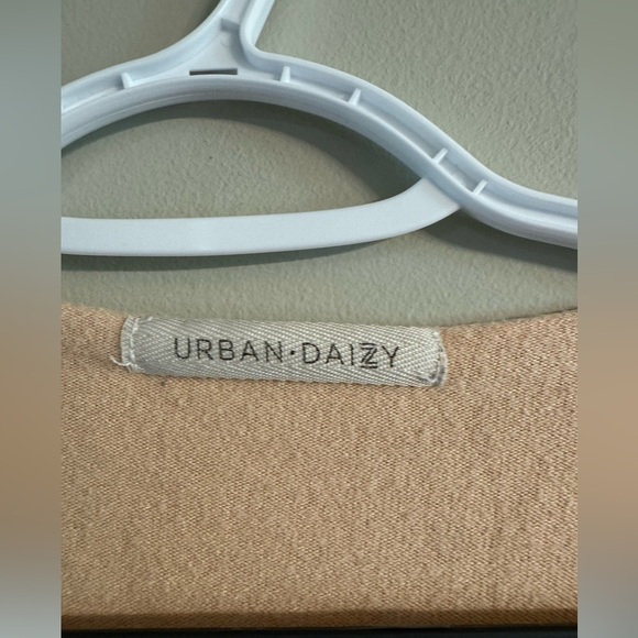 🔴Urban Daizy Orange V-Neck Sweater - Picture 3 of 6